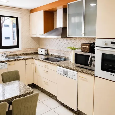Seaside 1bdr W 2 Bathrooms, Pool * 阿尔布费拉