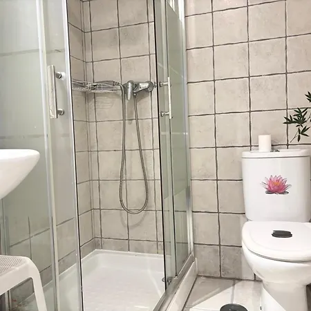 Seaside 1bdr W 2 Bathrooms, Pool 阿尔布费拉