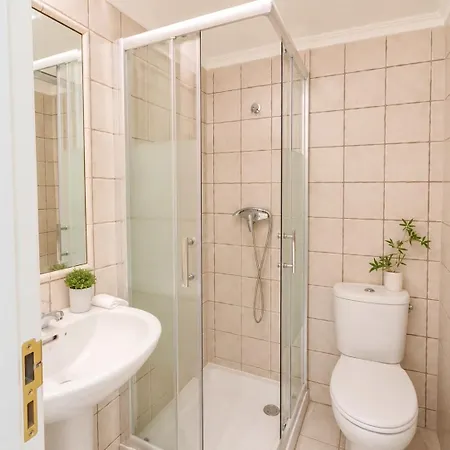Seaside 1bdr W 2 Bathrooms, Pool
